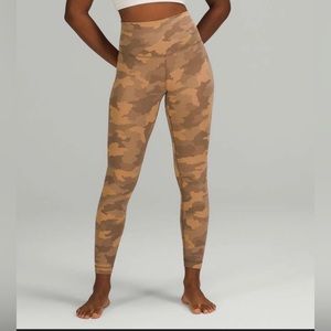 NWOT Lululemon Align Camo Beige Leggings / Size 4 / 25”